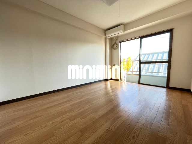 居室・リビング　別角度からのお部屋