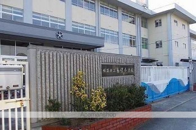 小学校　姫路市立糸引小学校（小学校）まで900m