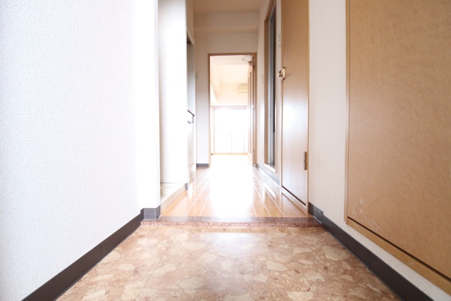 玄関　他のお部屋の参考写真です
