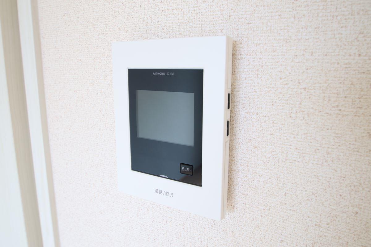 セキュリティ　TVモニター付きインターホン。