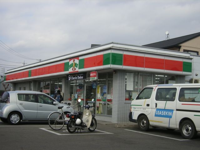 コンビニ　サンクス（コンビニ）まで520m