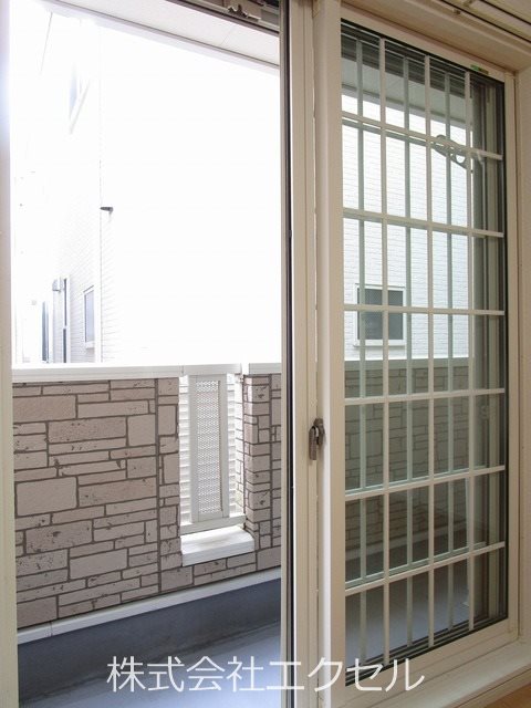 バルコニー　南向きで日当たり良好です。