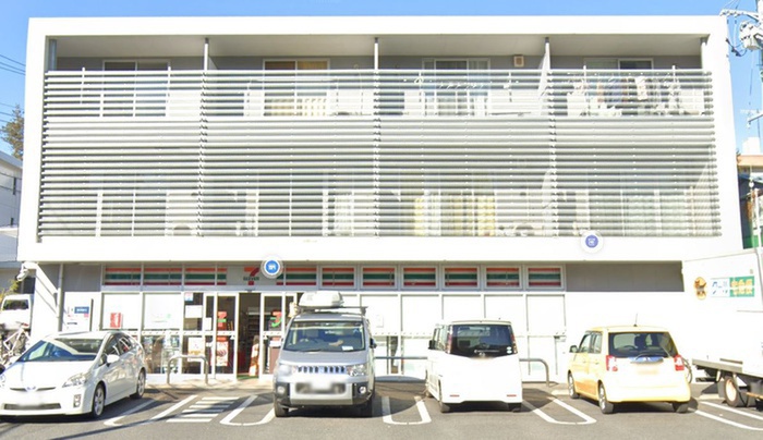 コンビニ　セブンイレブン（コンビニ）まで350m