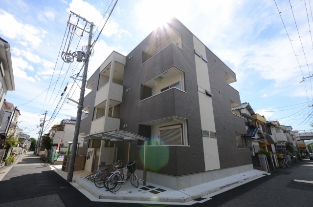建物外観　オートロック付きで安心です♪