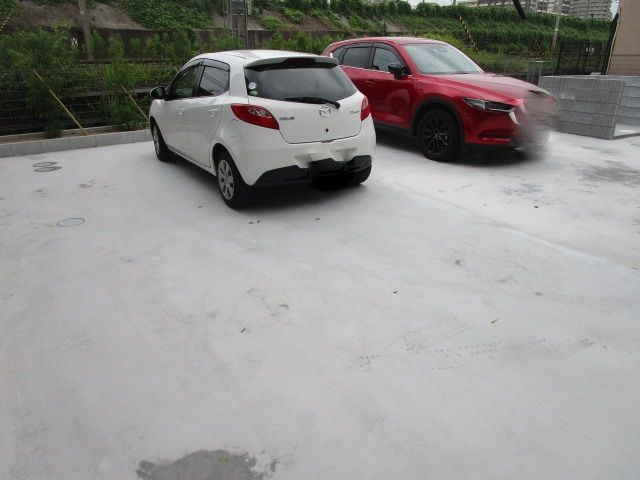 駐車場　駐車場