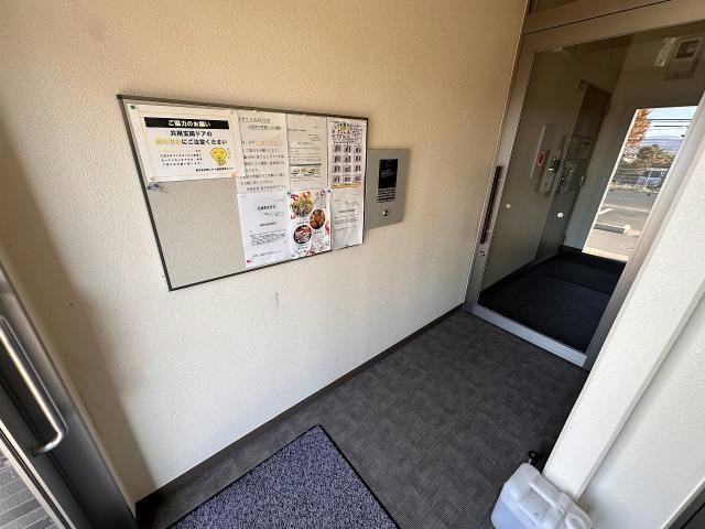エントランス　エントランス部分