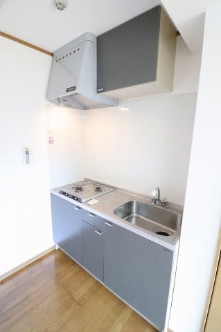キッチン　※写真は105号室