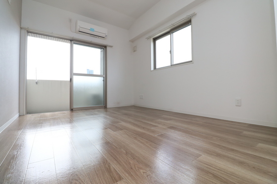 居室・リビング　※別部屋の写真です