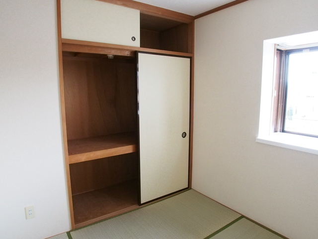 収納　※写真は別室です