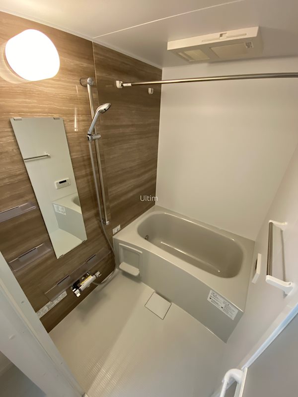 バス・シャワールーム　※別のお部屋の写真です