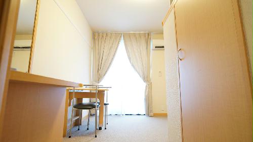 眺望　カーテン、エアコン等、入居してすぐ必要なものがそろってます♪