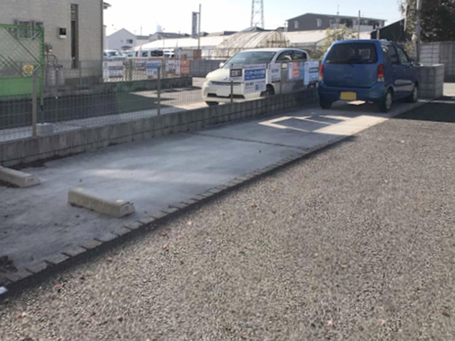 駐車場　駐車場