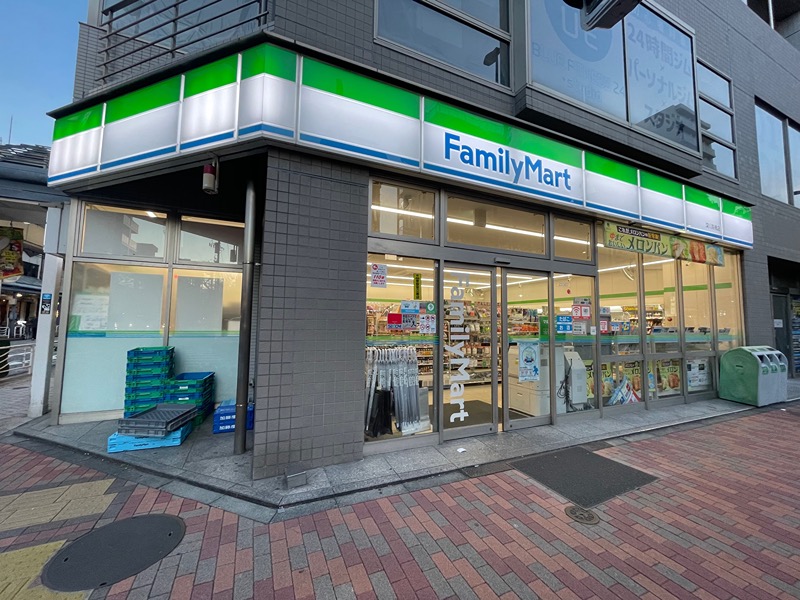 コンビニ　ファミリーマート 深川高橋店（コンビニ）まで134m