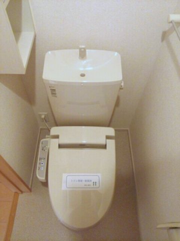 トイレ　コンパクトで使いやすいトイレです