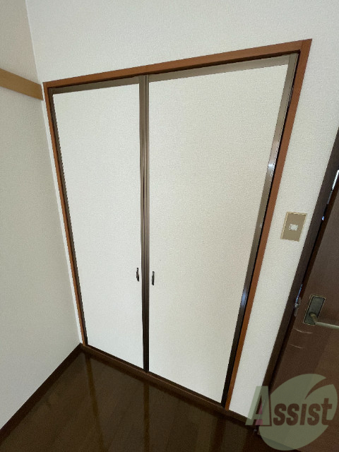 収納　クローゼットがありました。お洋服や荷物はここへ
