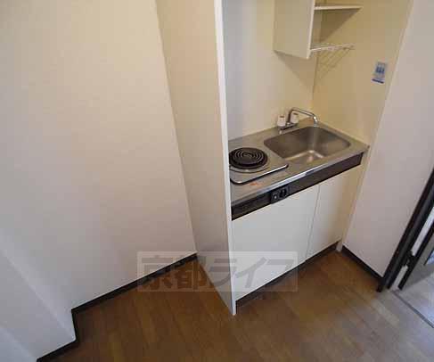 キッチン　冷蔵庫置くスペースもございます。
