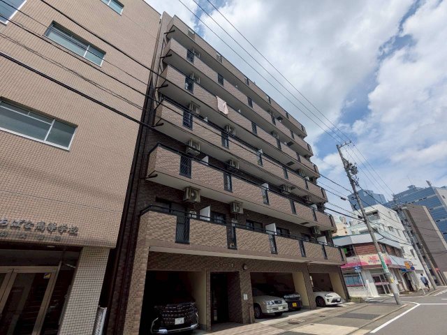 建物外観　パルコート伊勢山
