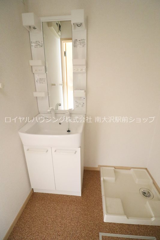 洗面設備　☆便利な独立洗面台☆