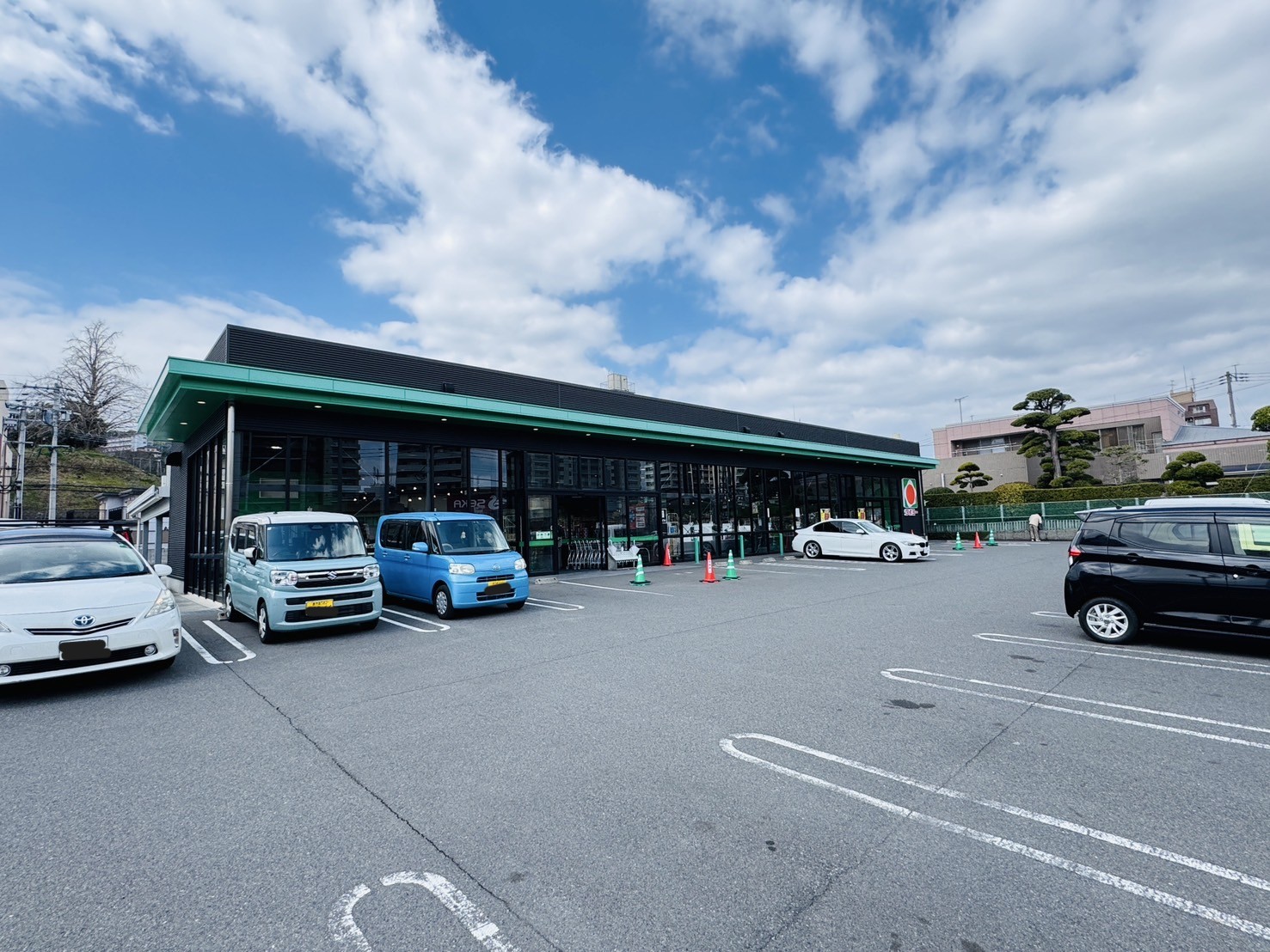 スーパー　タイヨー唐湊店（スーパー）まで895m