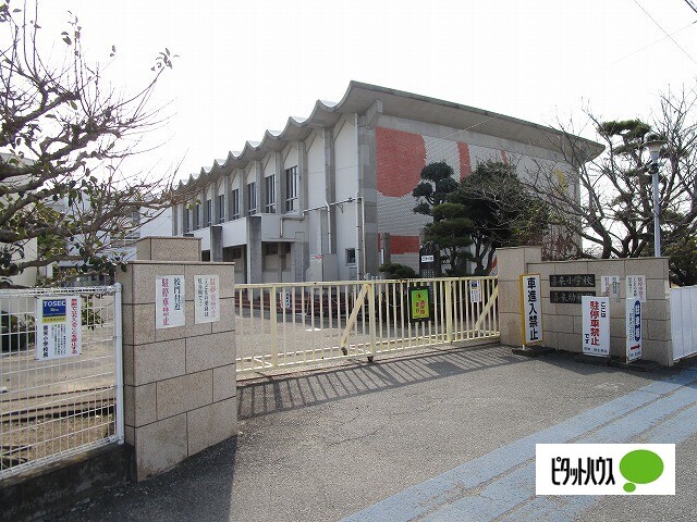 小学校　松茂町立喜来小学校（小学校）まで1615m