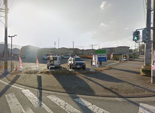 コンビニ　ファミリーマート 八幡星ケ丘店（コンビニ）まで697m
