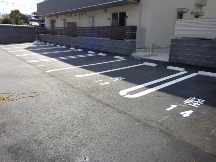 駐車場　駐車場