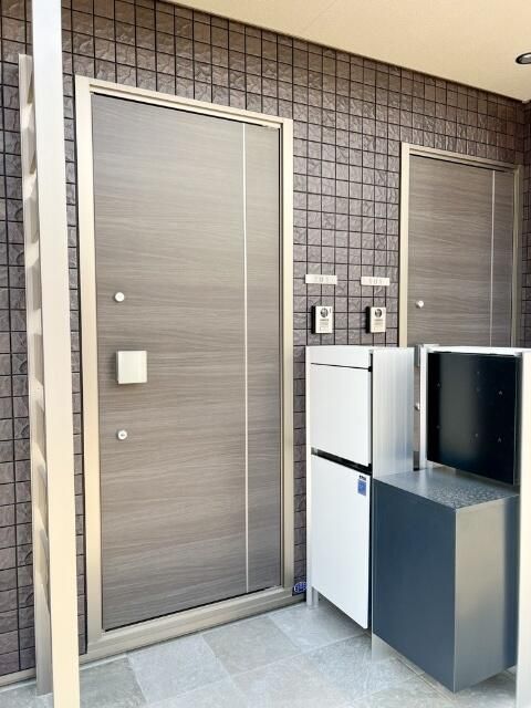 玄関　落ち着いた玄関です