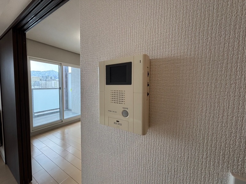セキュリティ　モニター付きインターホンでセキュリティも安心です！