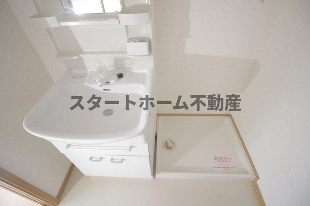 洗面設備　使いやすい洗面所です