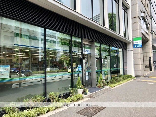 コンビニ　ファミリーマート神田須田町二丁目店（コンビニ）まで424m