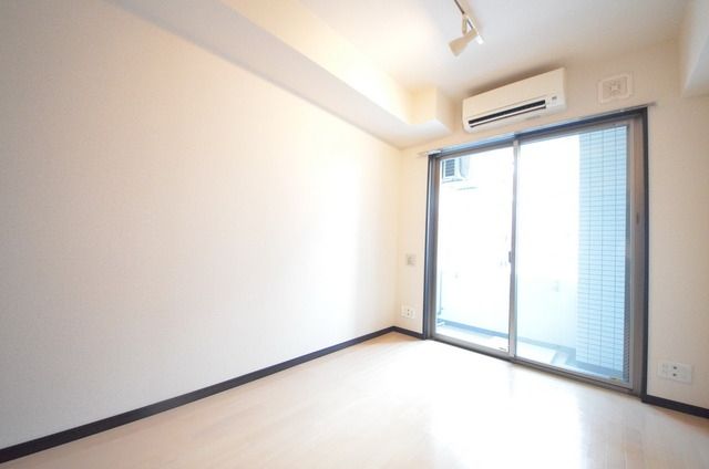 居室・リビング　☆明るいお部屋です☆