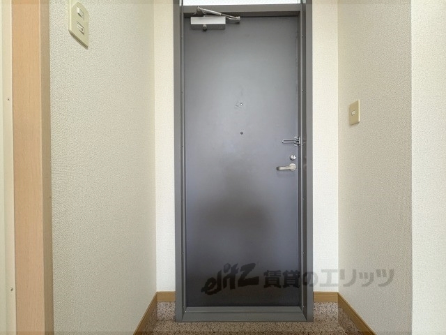 レオパレスMeisterTAKUMIの玄関写真