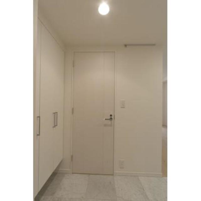 玄関　※写真は同タイプ住戸です。