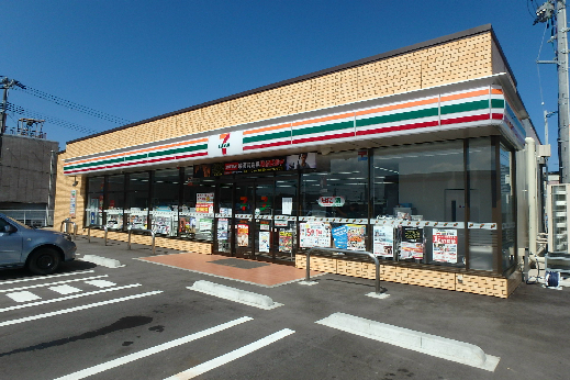 コンビニ　セブンイレブン新潟平島2丁目店（コンビニ）まで486m