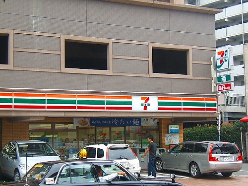 コンビニ　セブンイレブン 小倉片野3丁目店（コンビニ）まで284m