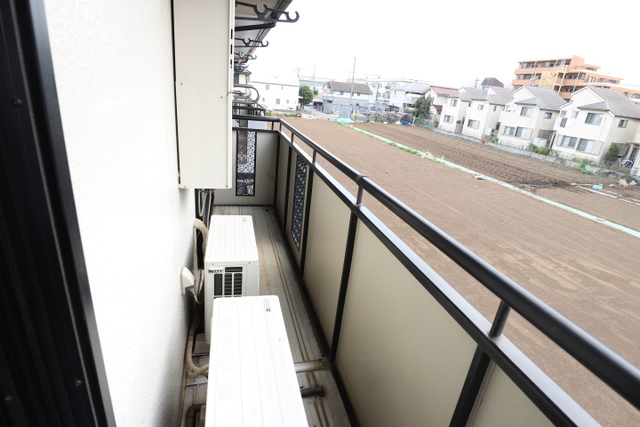 バルコニー　※写真は他号室です