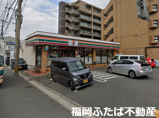 コンビニ　セブンイレブン博多東雲町2丁目店（コンビニ）まで370m