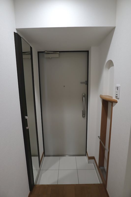 玄関　※参考写真
