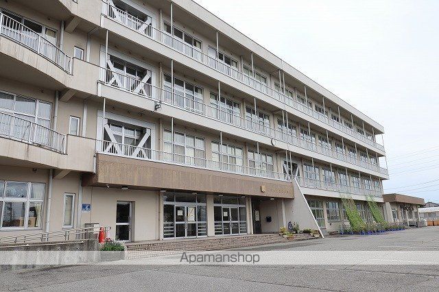小学校　萩浦小学校（小学校）まで3302m