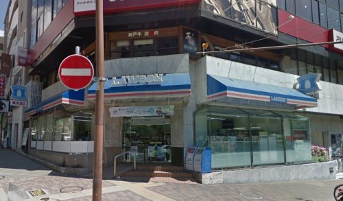 コンビニ　ローソン トーアロード店（コンビニ）まで180m