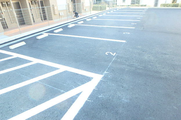 駐車場　敷地内駐車場（要空き確認）