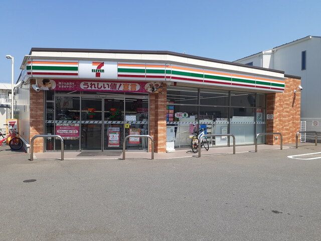 コンビニ　セブンイレブン福岡南庄店（コンビニ）まで300m