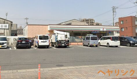 コンビニ　セブンイレブン瀬戸共栄通4丁目店（コンビニ）まで997m
