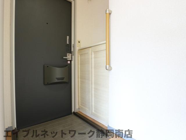 玄関　ゆったりとした玄関です