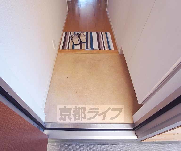 玄関　シンプルな玄関です。