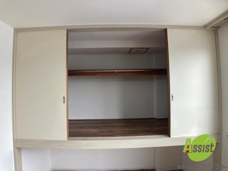 収納　寝室の収納です。部屋がすっきり片付きます。