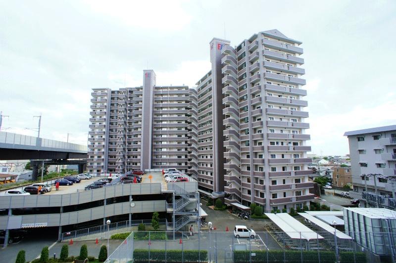 建物外観　落ち着いた雰囲気の外観です