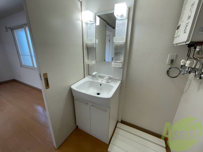 洗面設備　シャンプードレッサーで身支度もラクラクです！