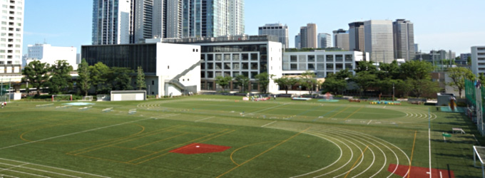 小学校　港区立港南小学校（小学校）まで715m