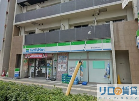 コンビニ　ファミリーマート淀川区役所前店（コンビニ）まで297m